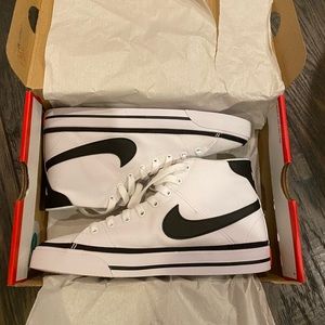 Nike Court Legacy sneakers